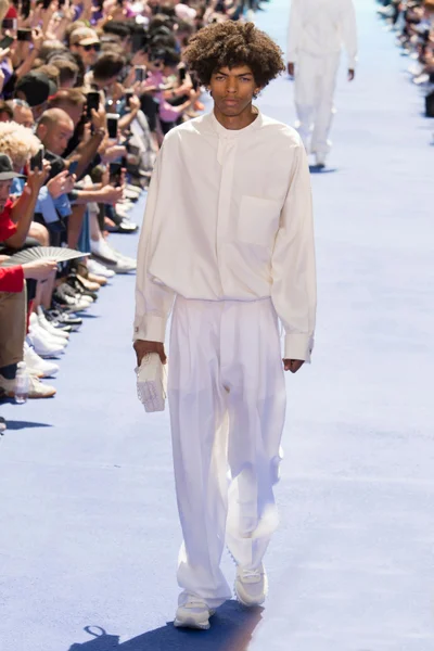 Look 2